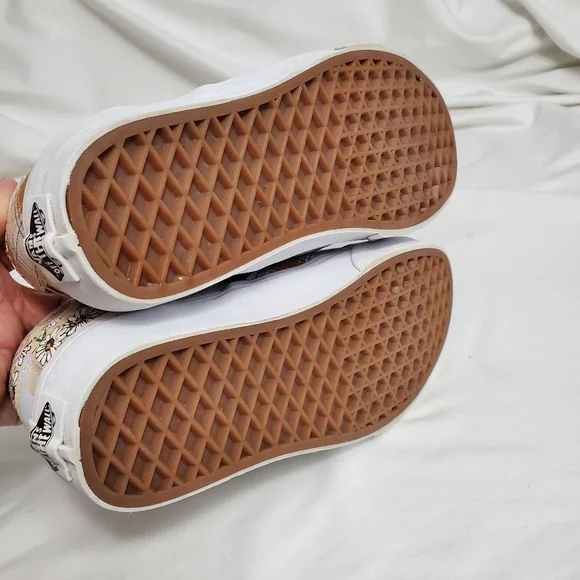 Vans Floral Slip On Sneakers - Picture 5 of 7